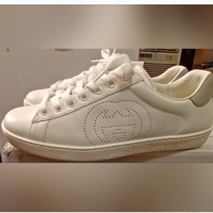 Gucci tennis shoes